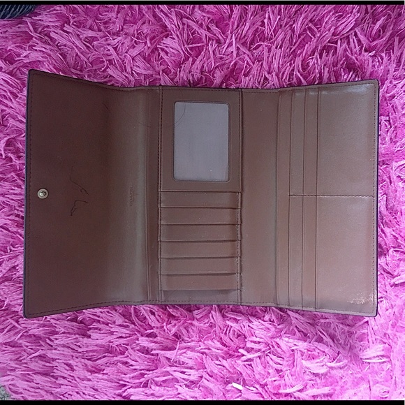 Coach Wallet - Picture 4 of 5